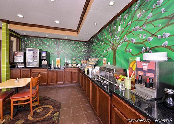Quality Inn Coralville - Iowa River Landing Exterior foto